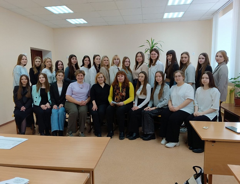 Встреча выпускников группы ДОУ 9-31 с представителями Казанского государственного института культуры