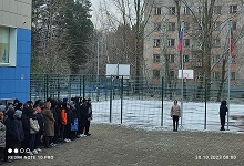 Еженедельная торжественная линейка, с поднятием Государственных Флагов