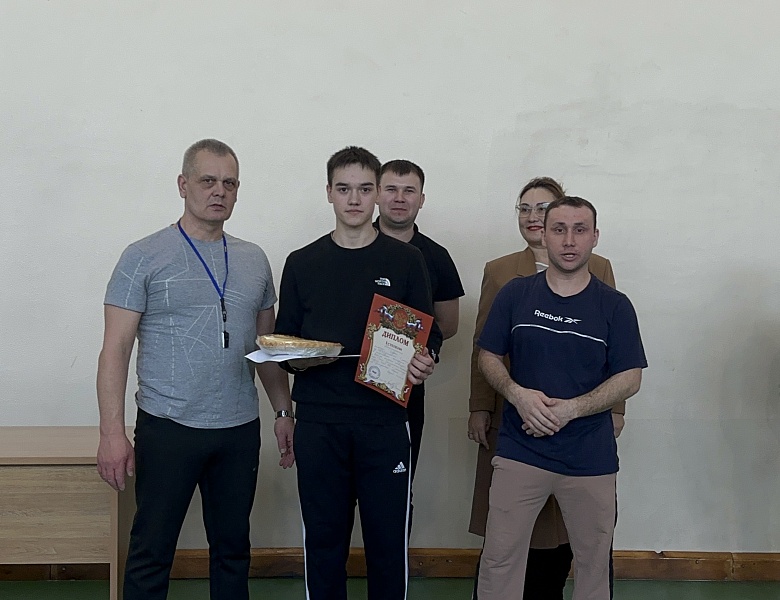 Соревнования среди юношей групп 1 курса  «Веселые старты»
