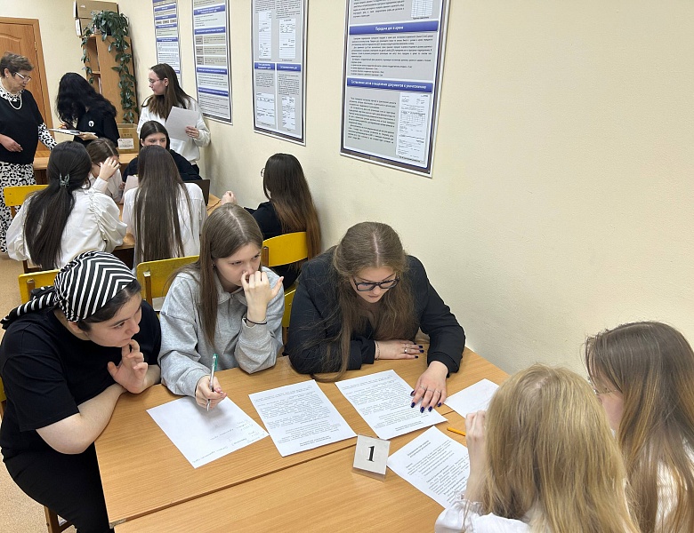 Урок-игра профессиональной направленности "Паутина истории или тайна архивного документа"