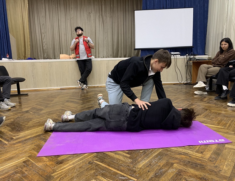 Участие студентов и педагогов колледжа в мастер-классе по оказанию первой помощи