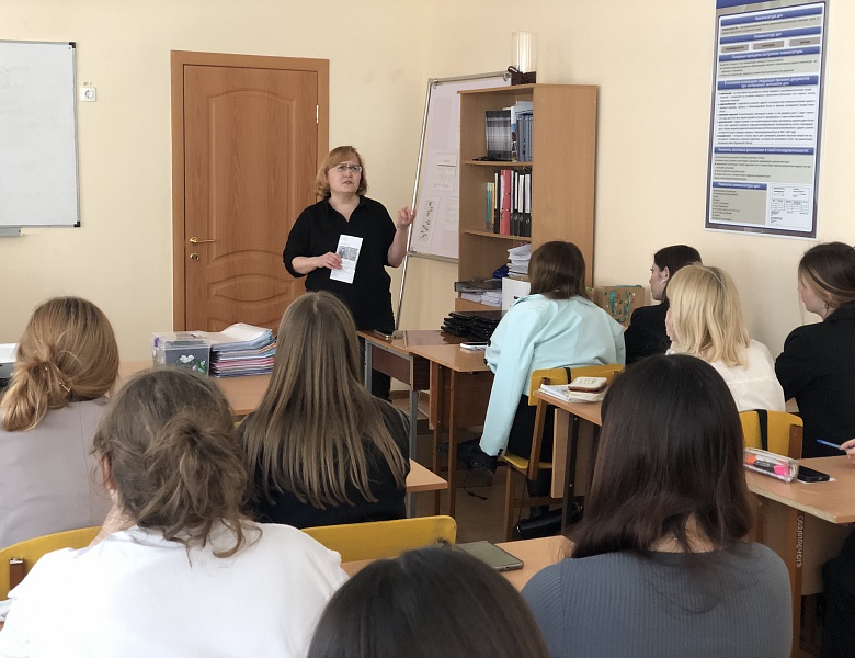 Встреча выпускников группы ДОУ 9-31 с представителями Казанского государственного института культуры