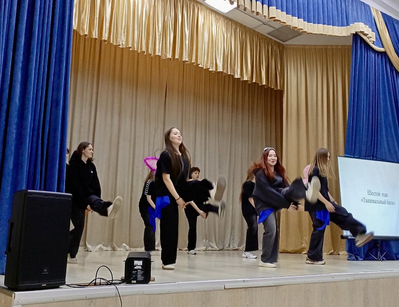 Праздничное мероприятие — конкурсная программа «А, ну-ка, девочки!»