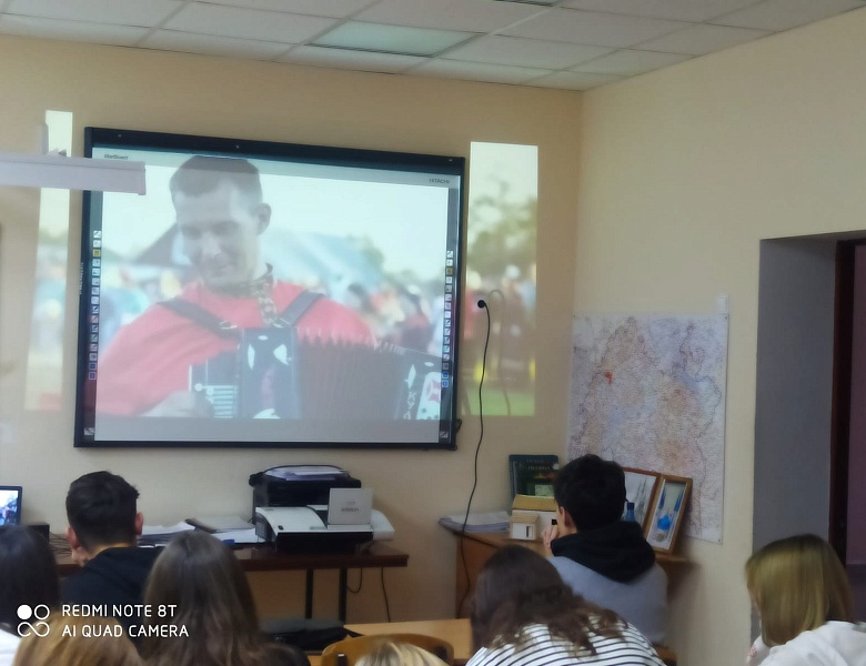 Еженедельная торжественная линейка, с поднятием Государственных Флагов