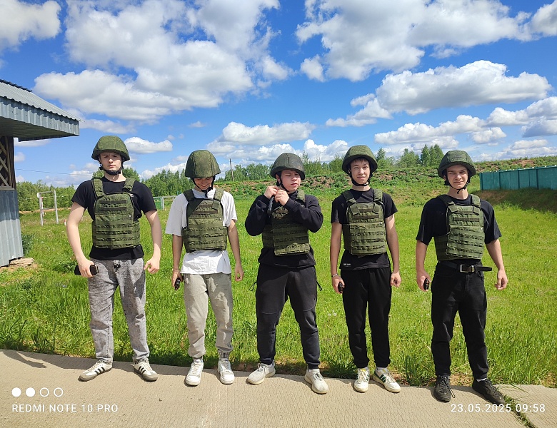 Участие студентов колледжа в учебных стрельбах из АК-74 