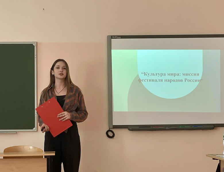 Участие студенток колледжа в Межрегиональном молодежном Форуме «Время выбрало нас»