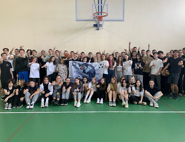 Товарищеский матч по волейболу в честь празднования Дня Единства народов России