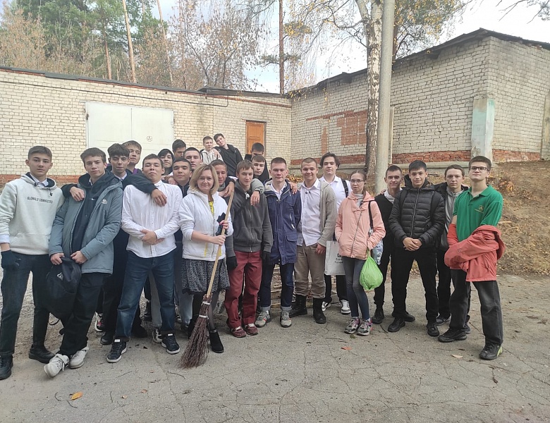 Завершение уборки территории колледжа