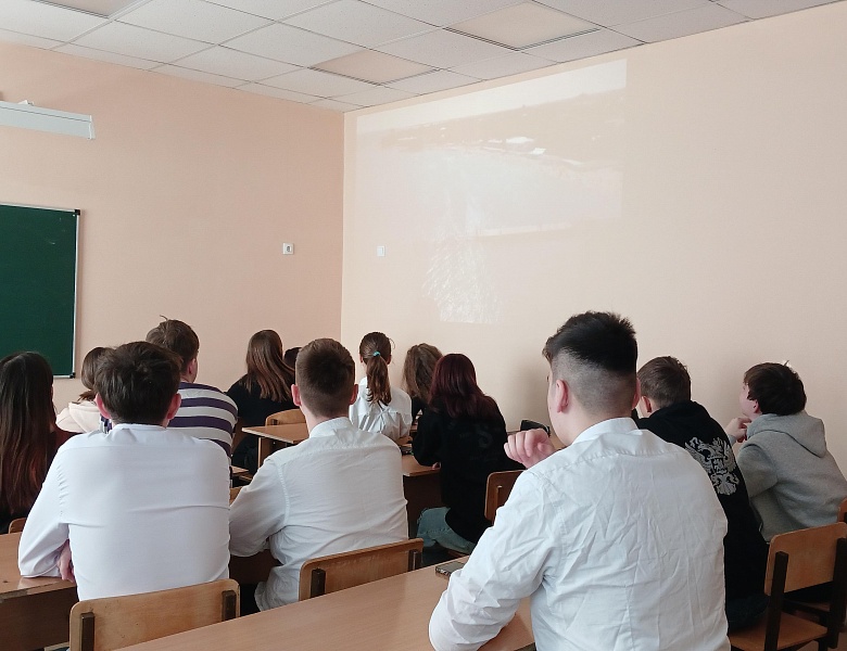 "Разговоры о важном" "Крым и Севастополь: 10 лет в родной гавани"