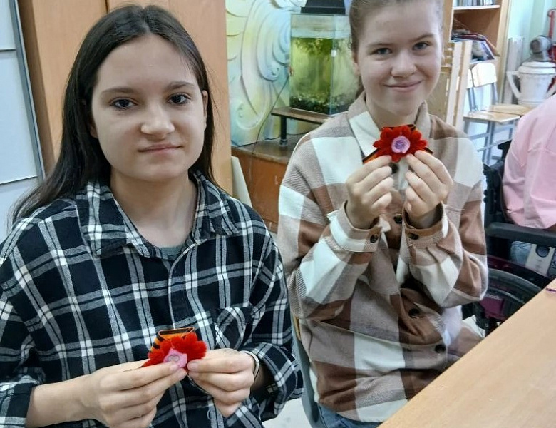 Мастер-класс по изготовлению нагрудных георгиевских ленточек