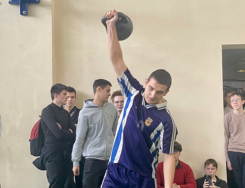 Военно-спортивная эстафета в колледже
