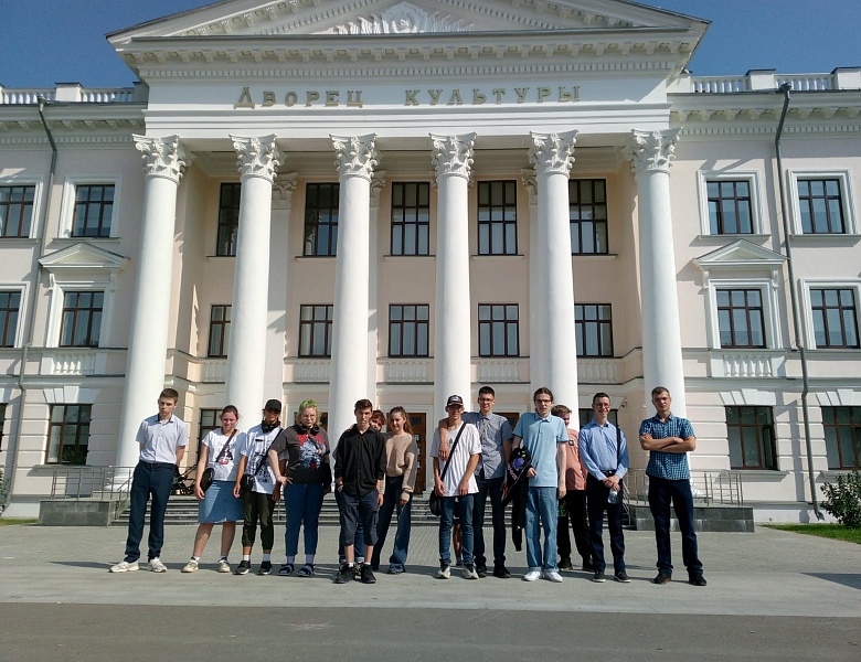 Экскурсия по «Дербышкам» для студентов группы «Лепщик архитектурных деталей»