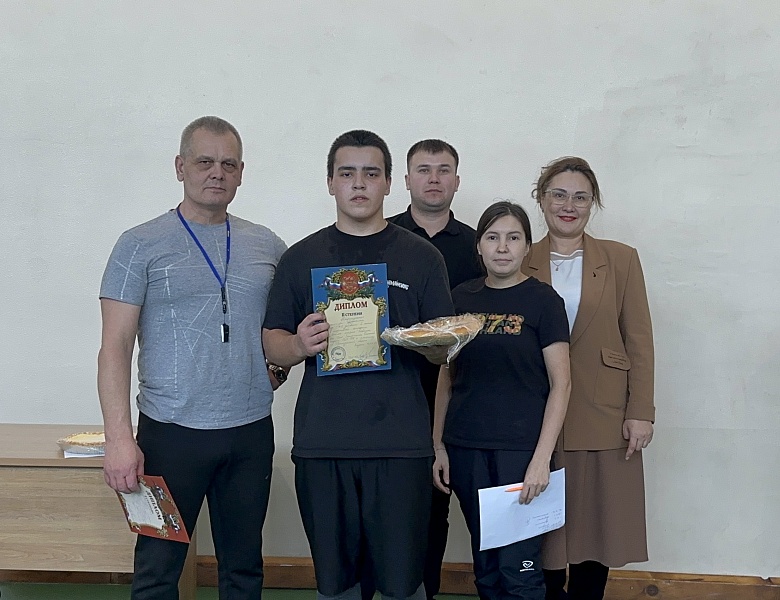 Соревнования среди юношей групп 1 курса  «Веселые старты»