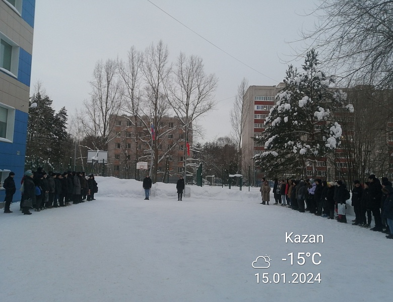 Учебная неделя началась с торжественного поднятия Государственных Флагов и исполнением Государственных Гимнов