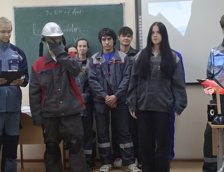 Баттл среди студентов специальностей 08.02.12 и 08.02.13