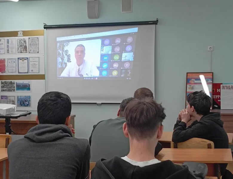 Важное онлайн-занятие для студентов: «Как отказаться от употребления никотин- и алкогольсодержащих продуктов»