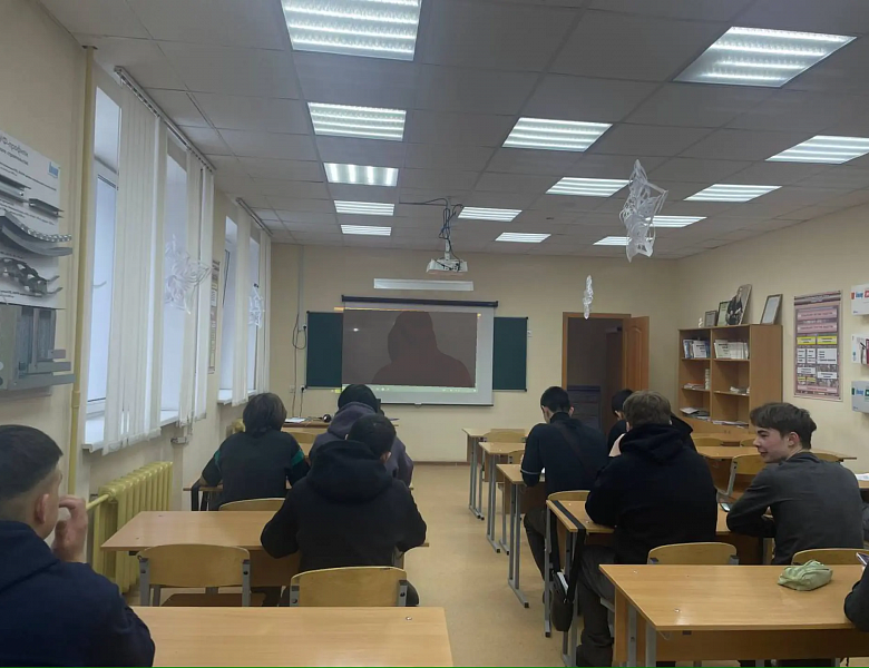 Студенты Казанского строительного колледжа на просмотре фильма «За пределом» 