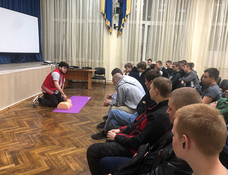 Участие студентов и педагогов колледжа в мастер-классе по оказанию первой помощи