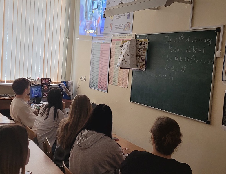 Профориентационное занятие «Россия здоровая: узнаю о профессиях и достижениях страны в области медицины и здравоохранения»