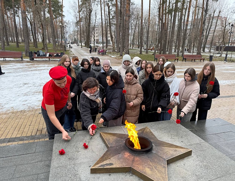3 декабря - День памяти о российских и советских воинах, погибших во время боевых действий, чьи имена остались неизвестными