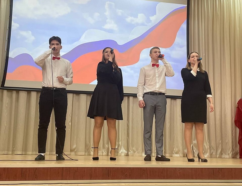 Праздничный концерт, посвященный Дню защитника Отечества и Международному женскому дню «23+8»