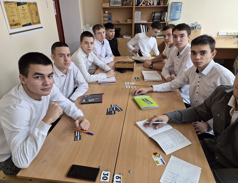 Встреча студентов Колледжа и специалиста по кадрам АО «ОЭЗ ППТ «Алабуга»