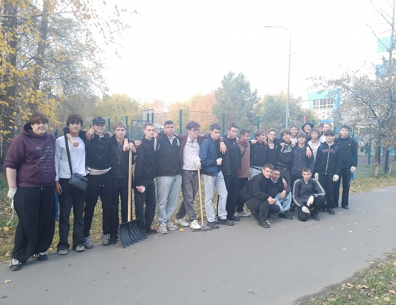В Казанском строительном колледже началась осенняя уборка!