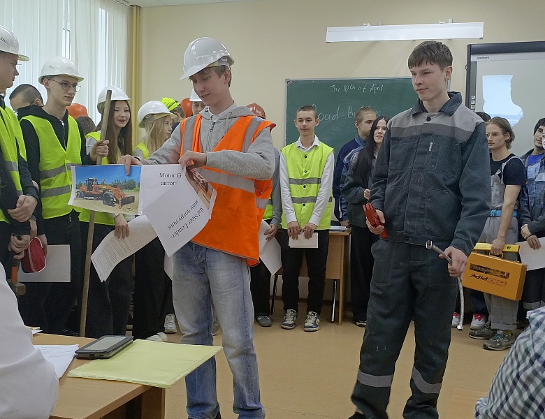 Баттл среди студентов специальностей 08.02.12 и 08.02.13