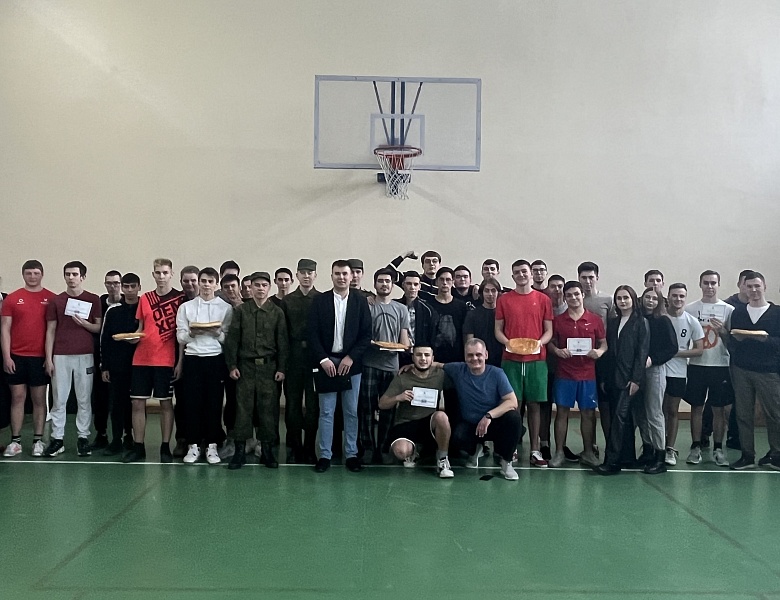 Военно-спортивные соревнования «Своими  делами —  мы славим  Отечество!»