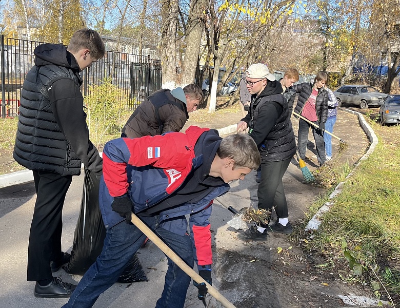 Завершение уборки территории колледжа